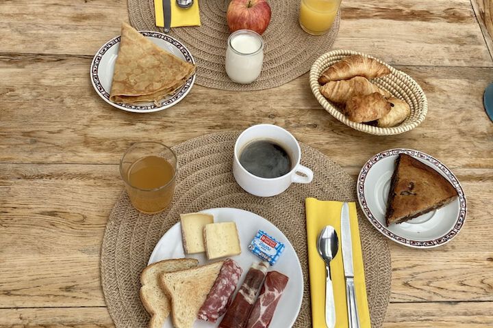Breakfast/Coffee Service 98 of 122