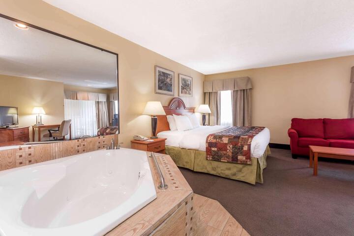 1 King Bed (1 of 12)