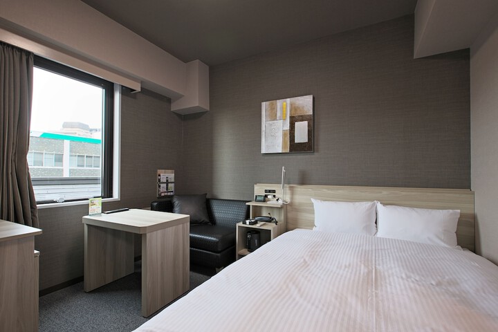 Room 8 of 20