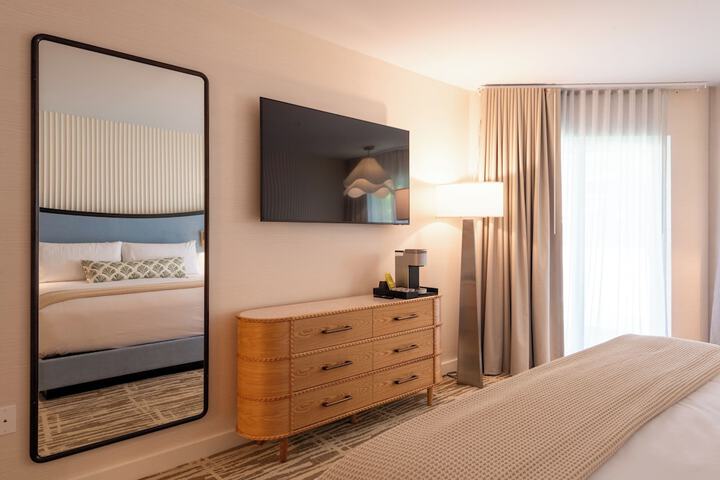 Room 49 of 105