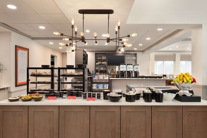 Breakfast/Coffee Service 36 of 48