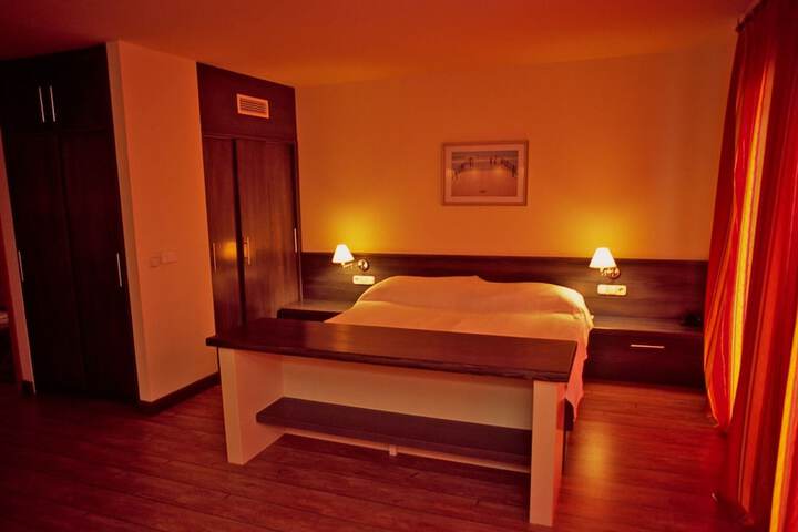 Room 5 of 35