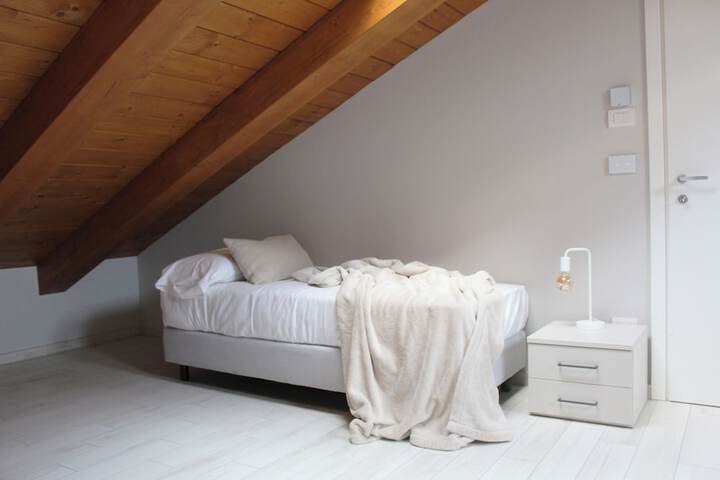 Room 36 of 103