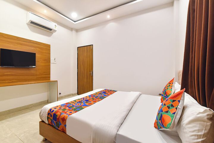 Room 20 of 33