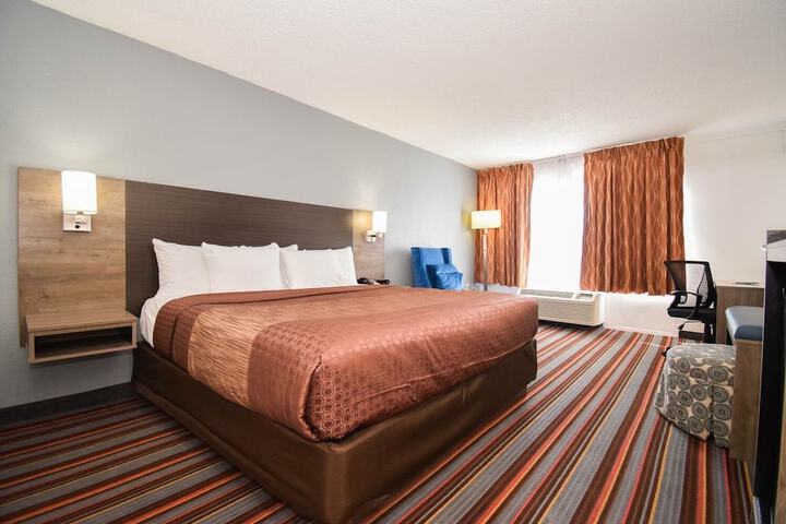 1 King Bed (39 of 46)
