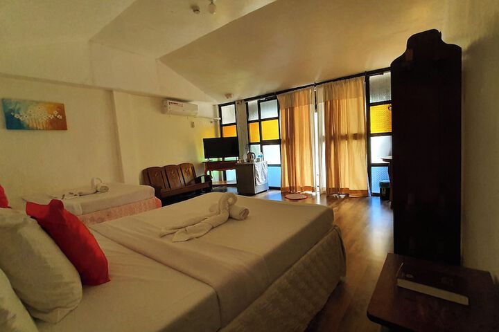 Room 22 of 141