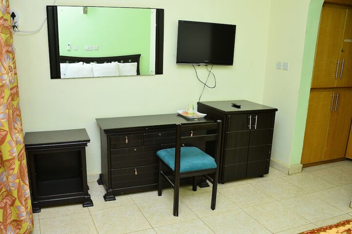 Room 26 of 30