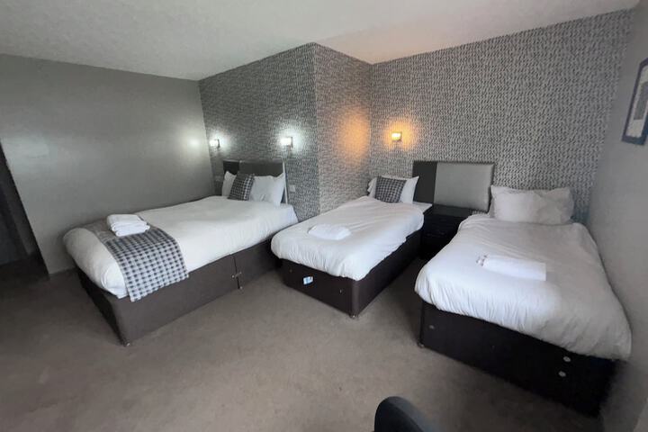 Room 50 of 106
