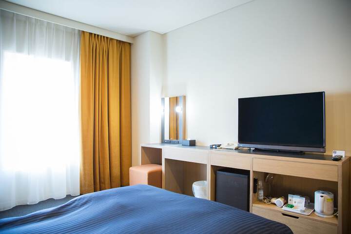Room 17 of 229
