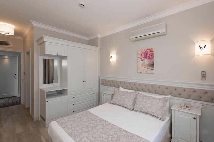 Room 5 of 29