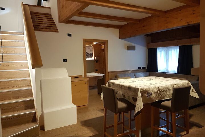 Room 9 of 49
