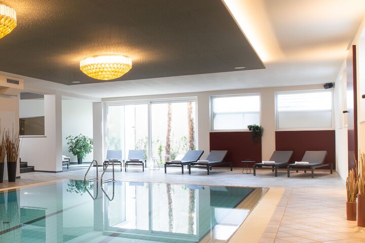 Pool 36 of 68