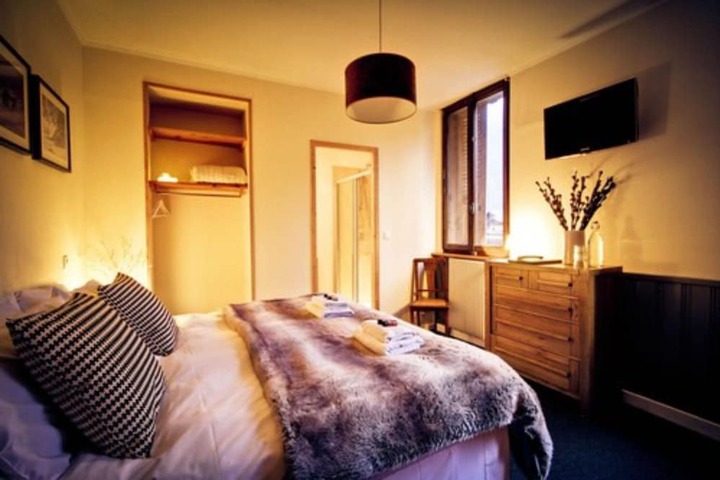 Room 7 of 33