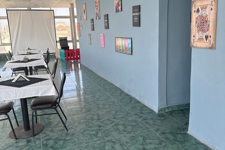 Room 8 of 31