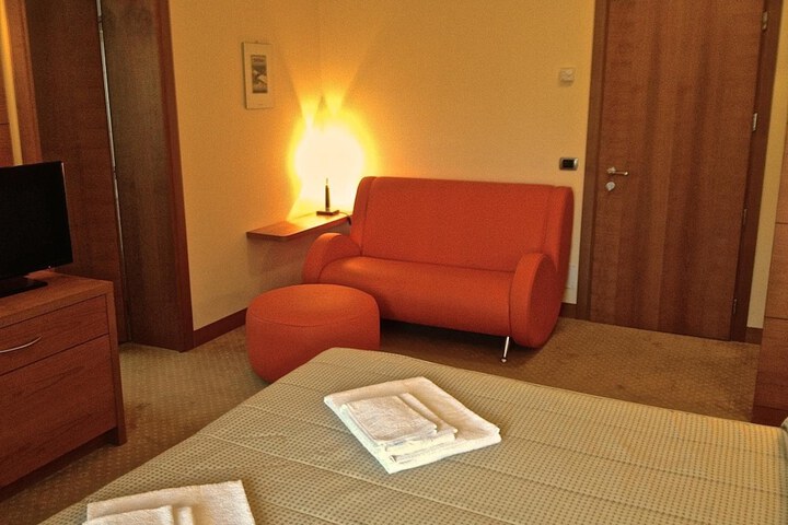 Room 18 of 52