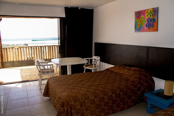 Room 5 of 18