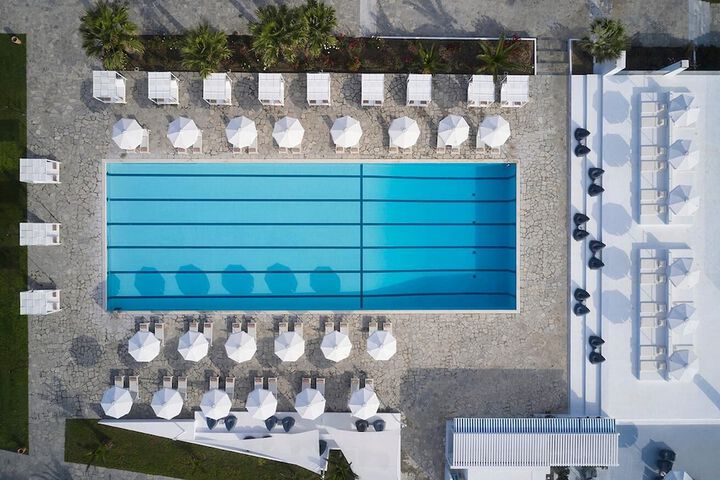 Pool 82 of 227