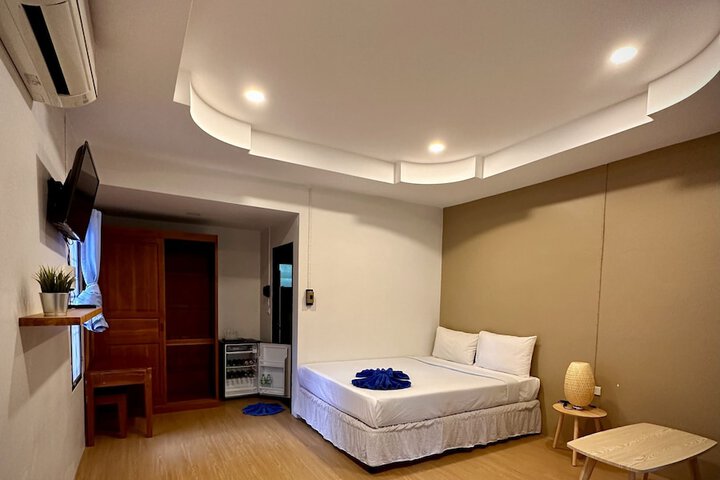 Room 11 of 44