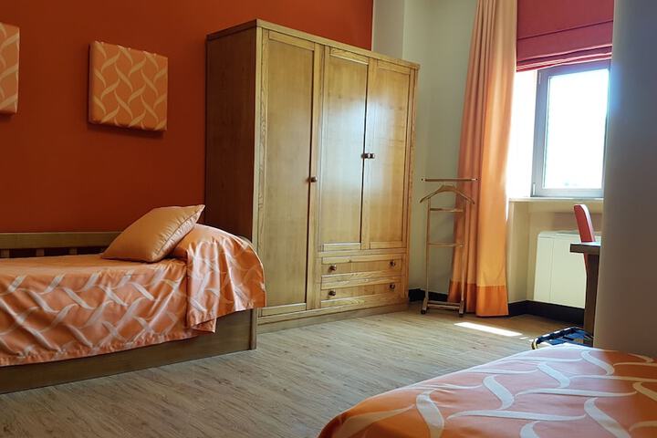 Room 13 of 63