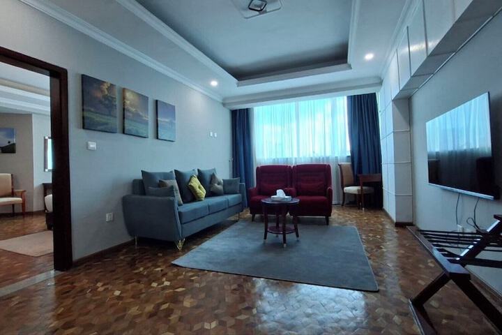 Room 37 of 108