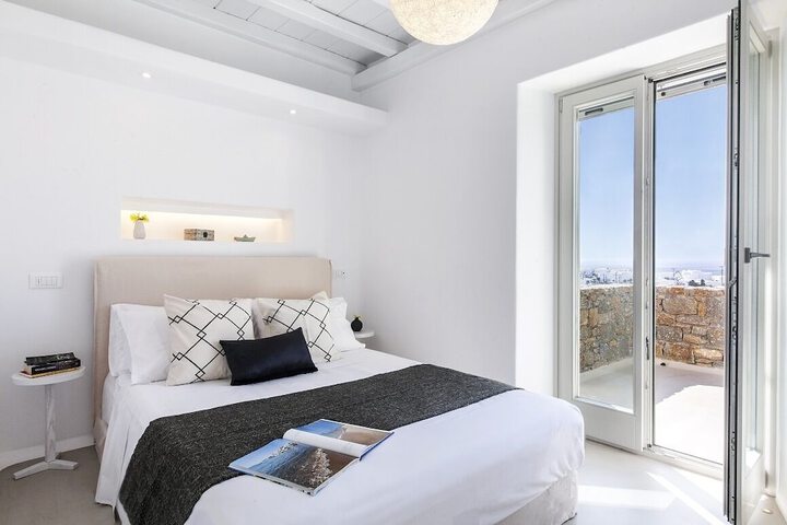 Villa Blue - White by Thea-concept
