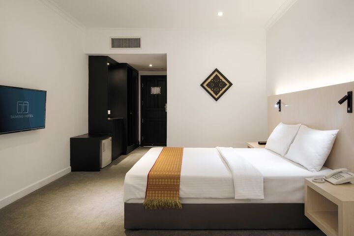 Room 42 of 114