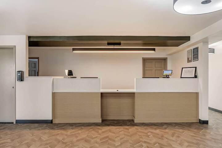 Hotel Interior 3 of 38