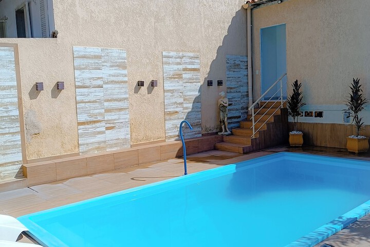 Pool 31 of 51