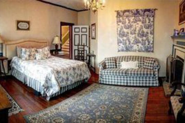 Room 4 of 27