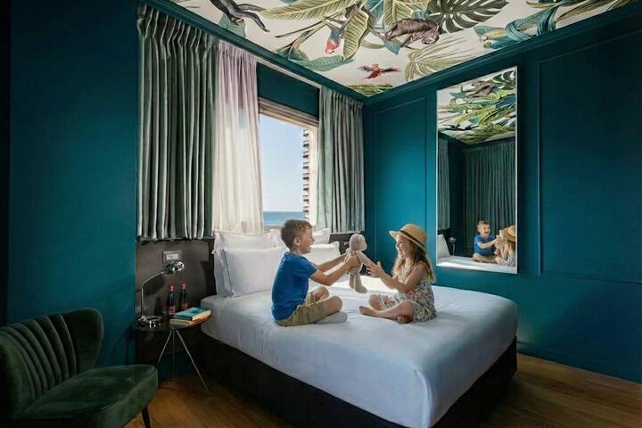 Children's theme room