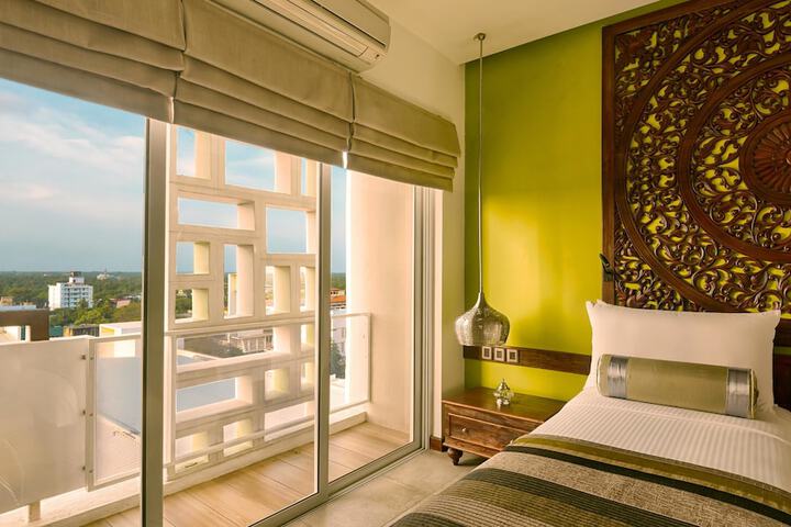 Room 21 of 68