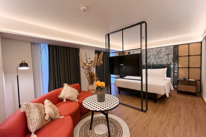 Room 12 of 68