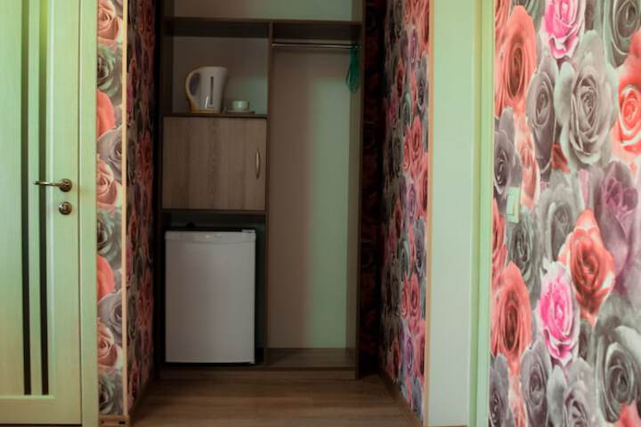Room 4 of 32