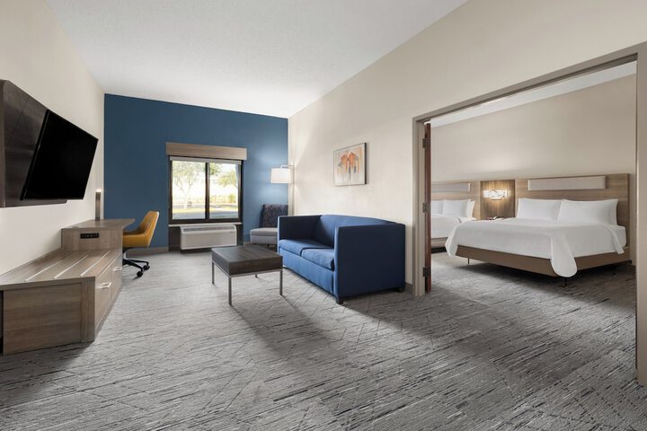 Room 13 of 49