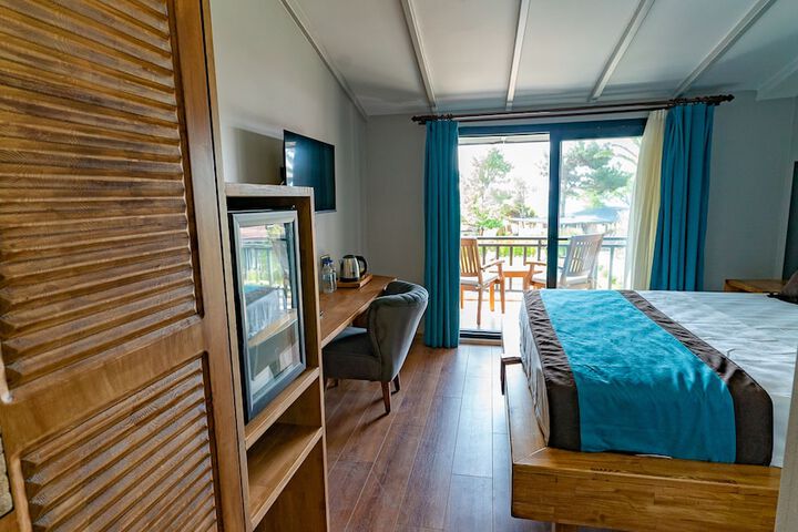 Room 10 of 89