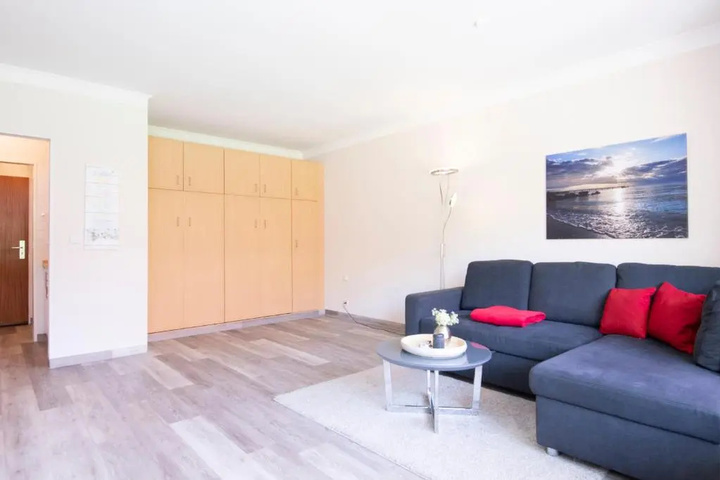 Room 4 of 15