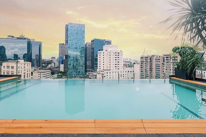 Pool 57 of 102