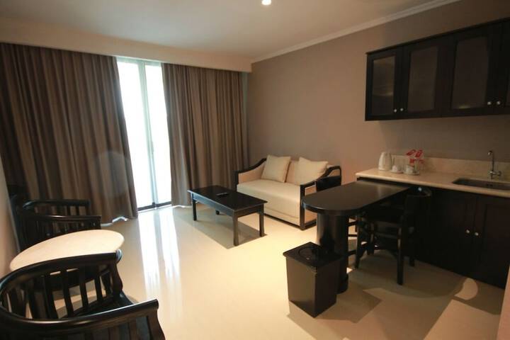 Room 27 of 48