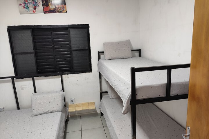 Room 28 of 46
