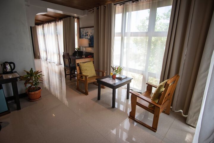 Room 48 of 131