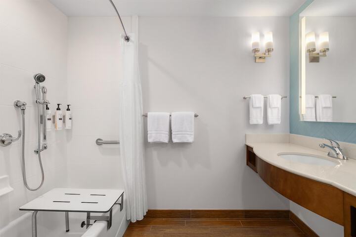 Room 52 of 75