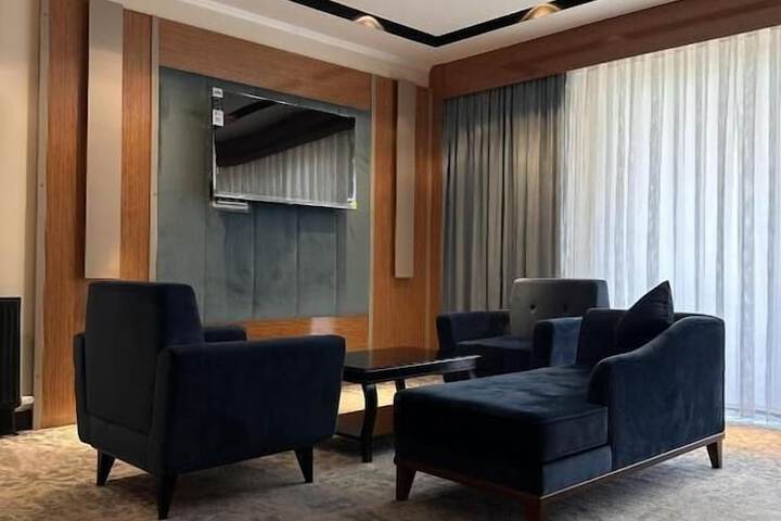 Room 25 of 49