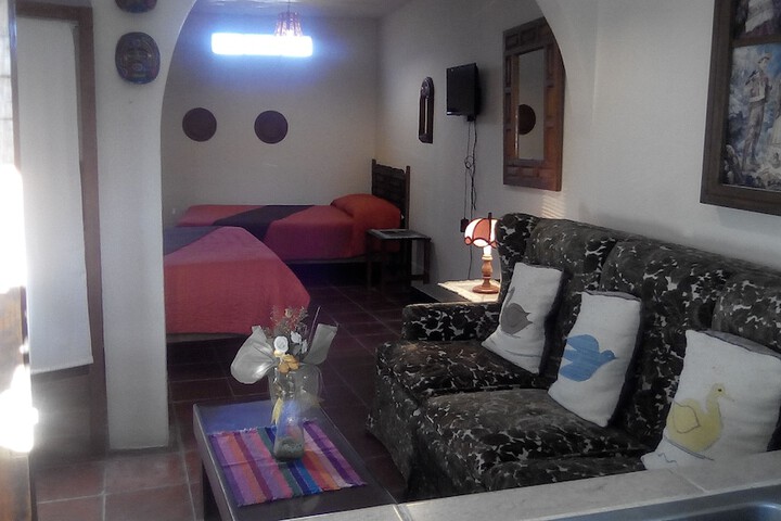 Room 4 of 36