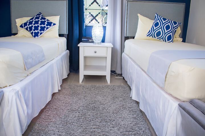 Room 4 of 52