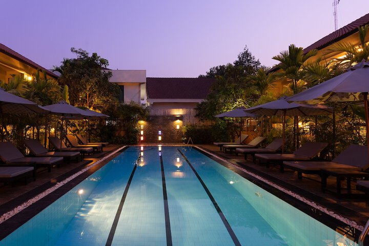 Hotel Exterior 42 of 44