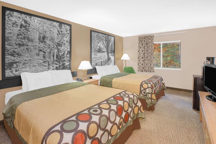 2 Double Beds (5 of 6)