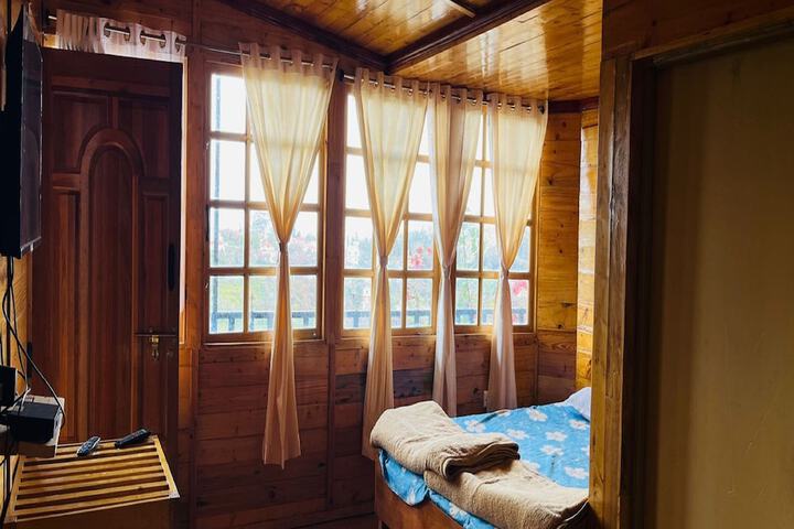 Room 5 of 53