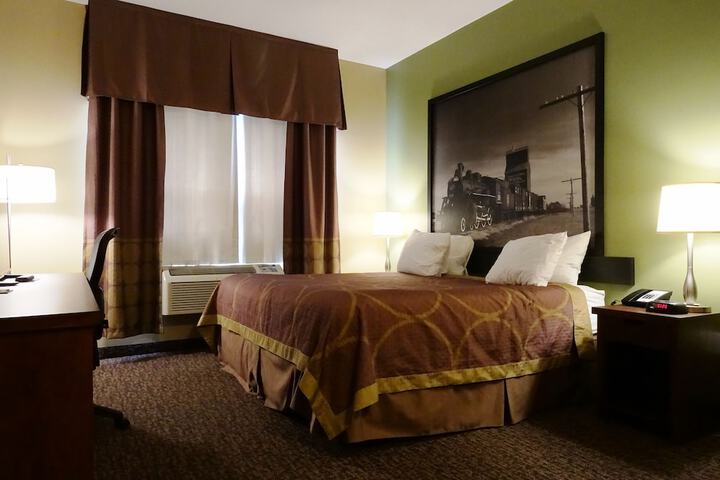 Room 23 of 47