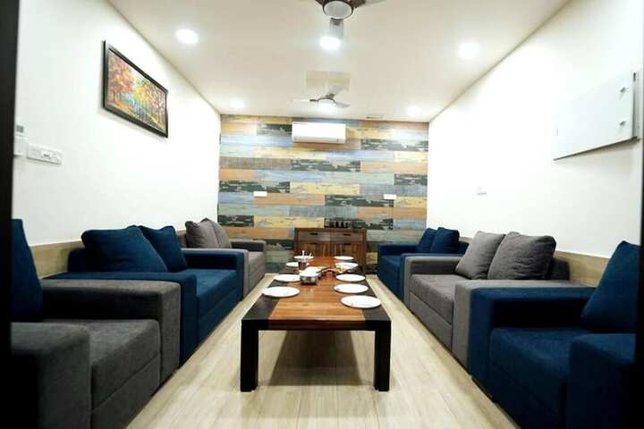 Room 3 of 21