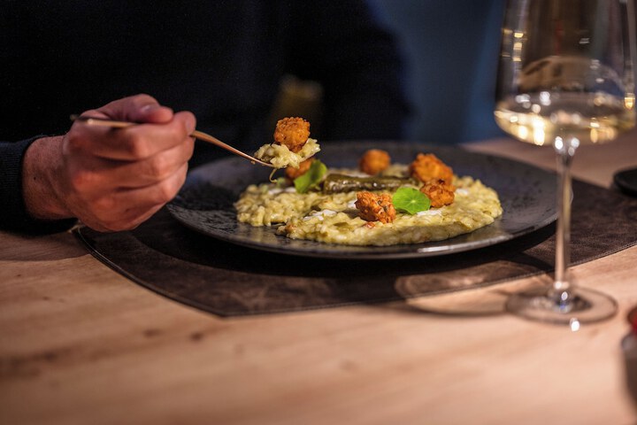 Dining 86 of 125